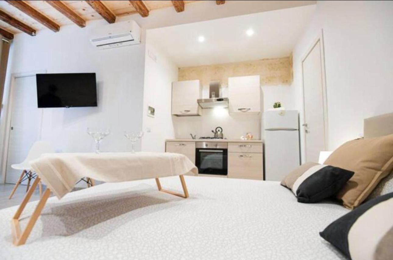 Urban Flat Garibaldi - Timesrl Apartments บารี ภายนอก รูปภาพ
